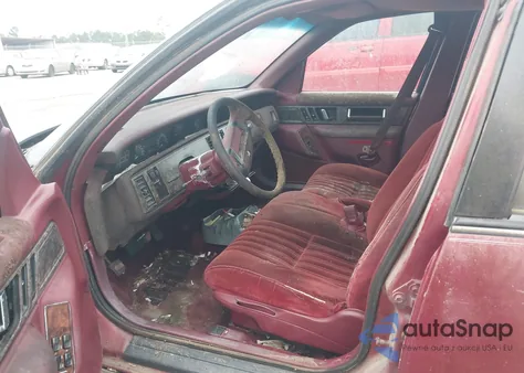 1993 Buick Regal Custom z USA, uszkodzony, nr VIN 2G4WB54T7P1442029